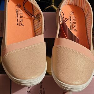 Serra Women's Size 10 Memory Foam Stretch A-Line Shoes Pink Flexible Outsole NEW